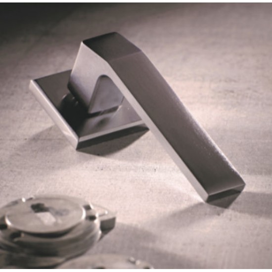 Πόμολο πόρτας χειρολαβή με ροζέτα 396 Χρώμιο Ματ